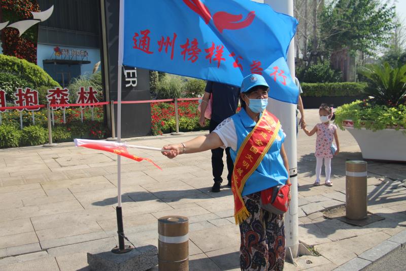 <strong>艹弄小肉洞视频</strong>